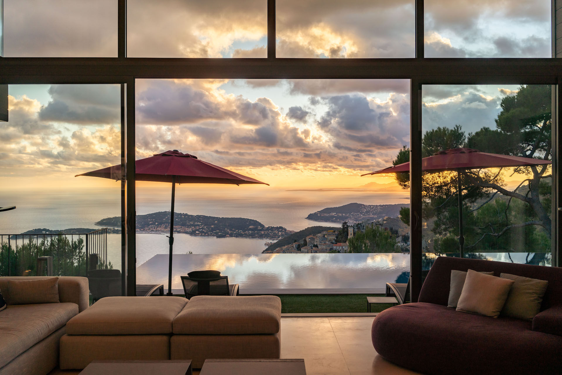 Villa Azura Gallary Image 2