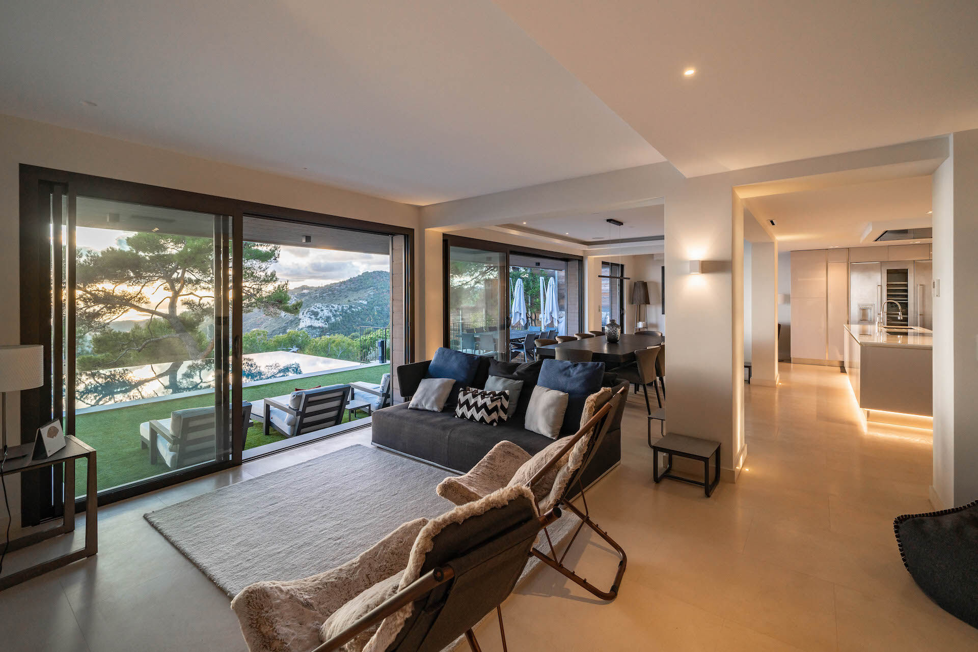Villa Azura Gallary Image 3