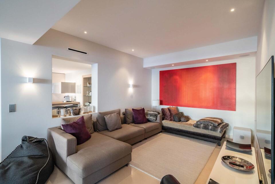Villa Azura Gallery Image 2
