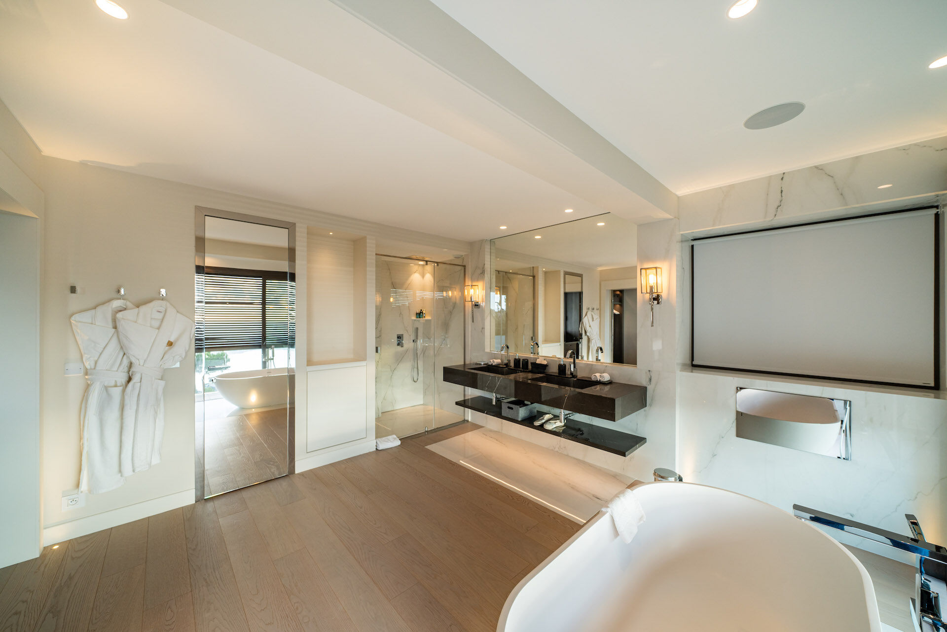 Villa Azura Gallary Image 3
