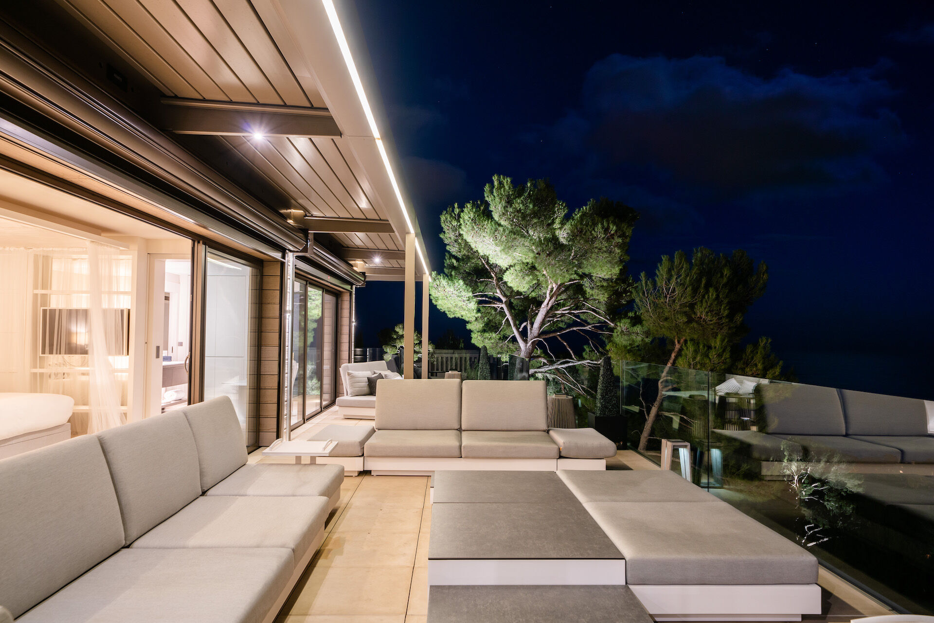Villa Azura Gallary Image 3