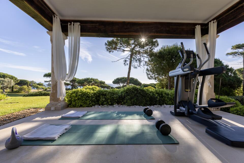 Villa Crystal Gallery Image 3
