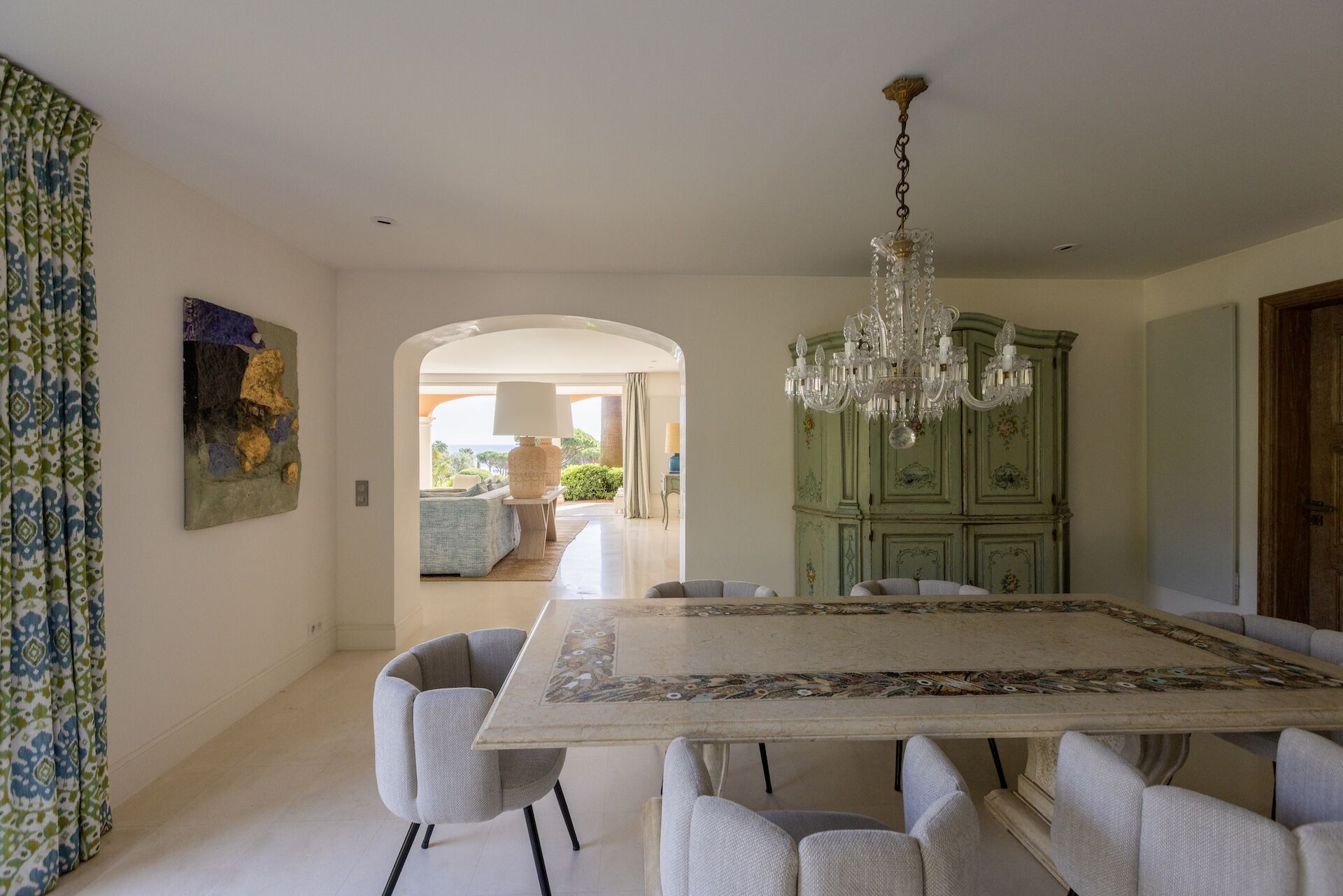 Villa Crystal Gallary Image 5