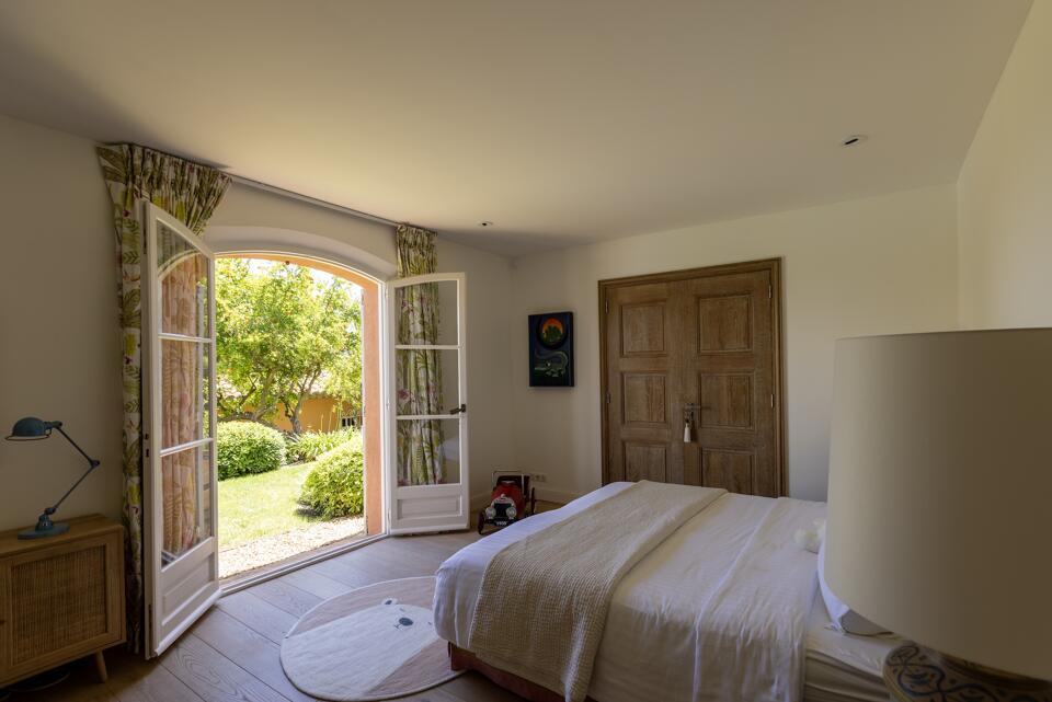Villa Crystal Gallery Image 6
