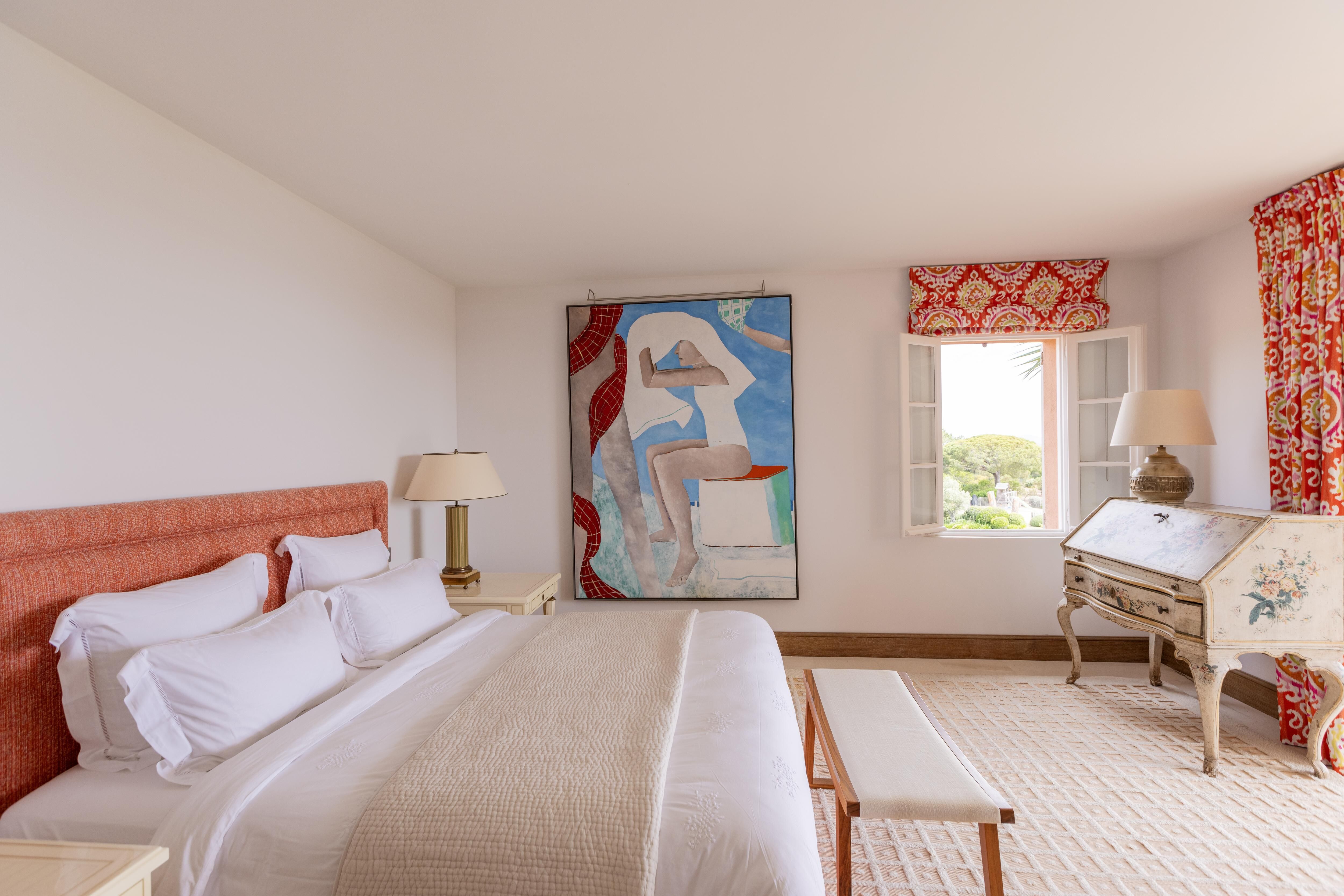 Villa Crystal Gallary Image 3