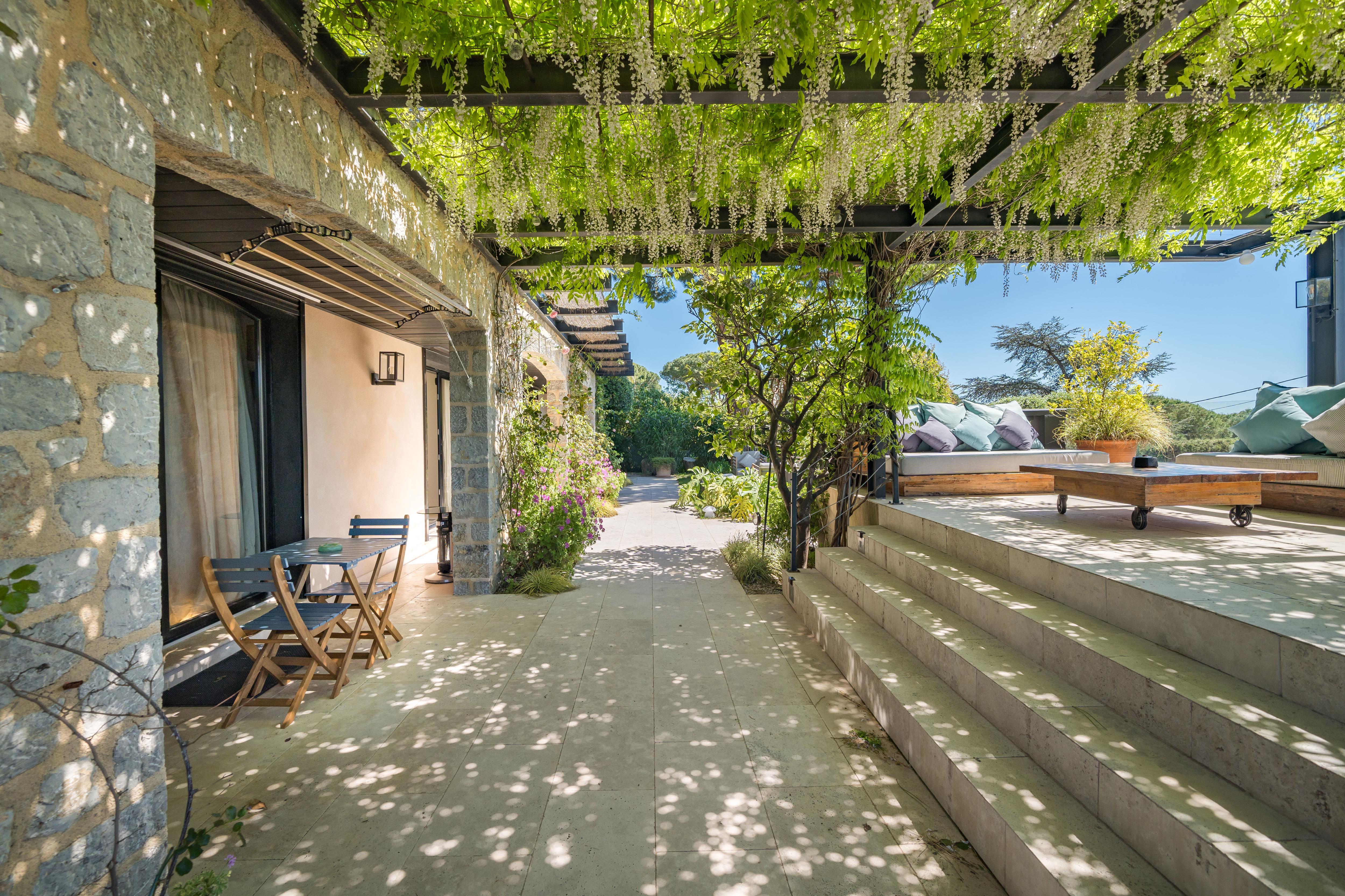 Villa Emma Gallary Image 4