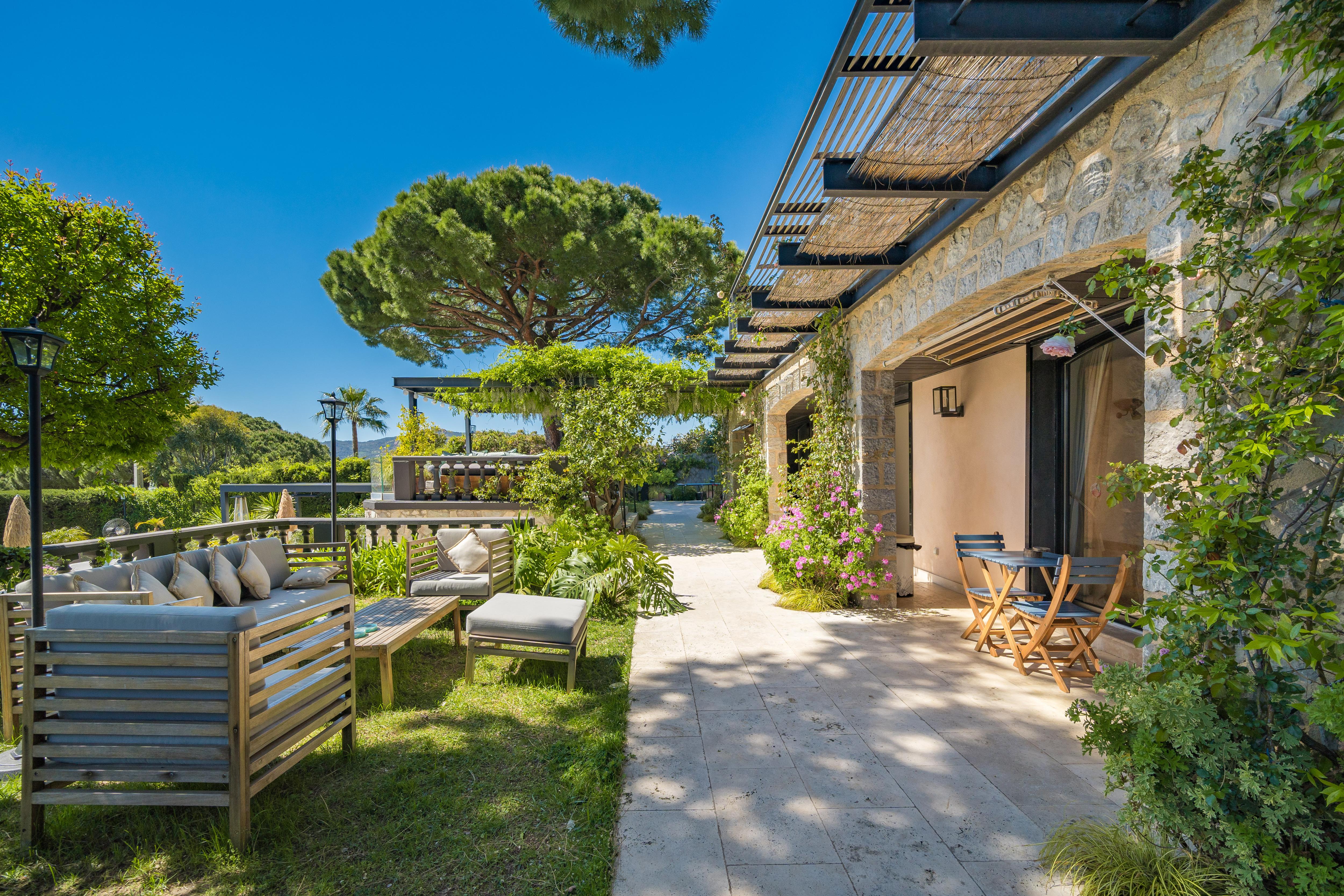 Villa Emma Gallary Image 5