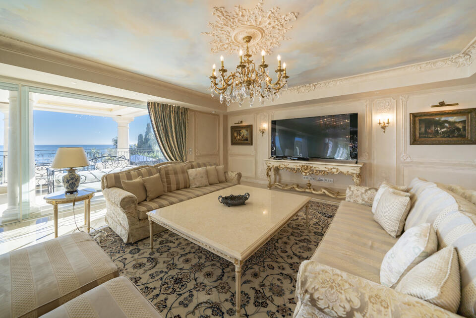 Villa Florentine Gallery Image 1