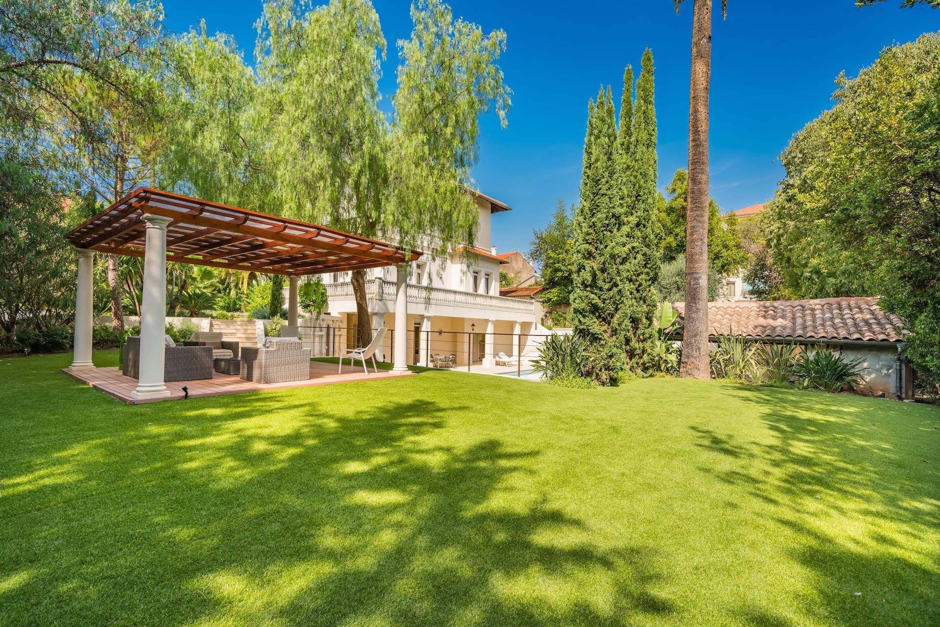 Villa Iris Gallary Image 1