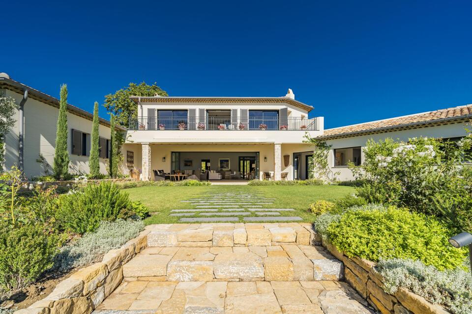 Villa Ivory Gallery Image 1