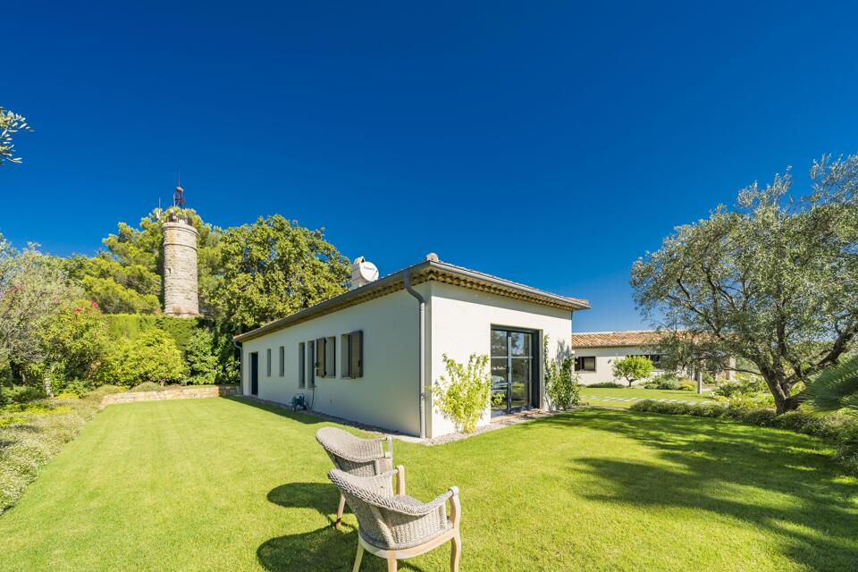 Villa Ivory Gallery Image 3