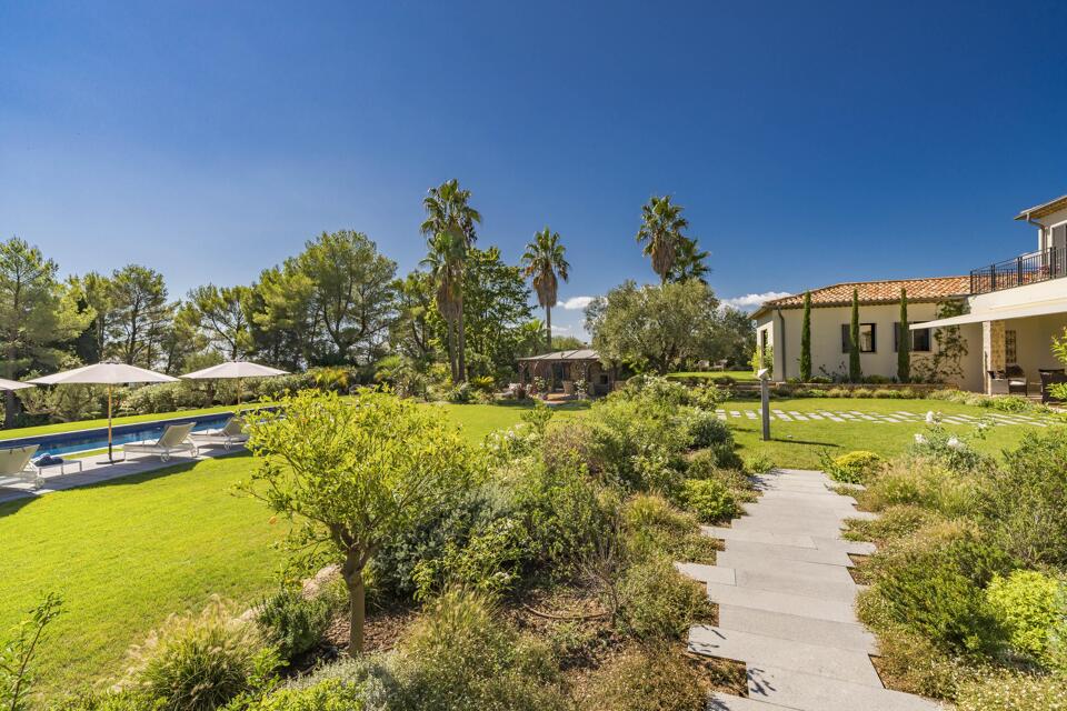 Villa Ivory Gallery Image 2