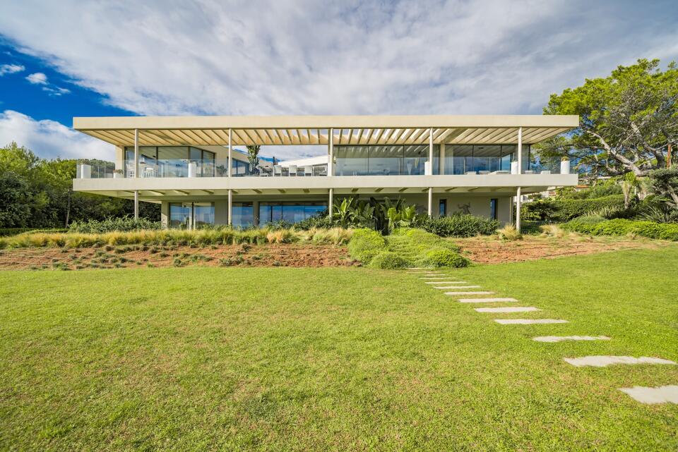Villa Jewel Gallery Image 1