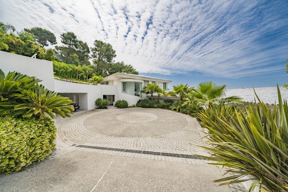 Villa Lazarus Gallery Image 1