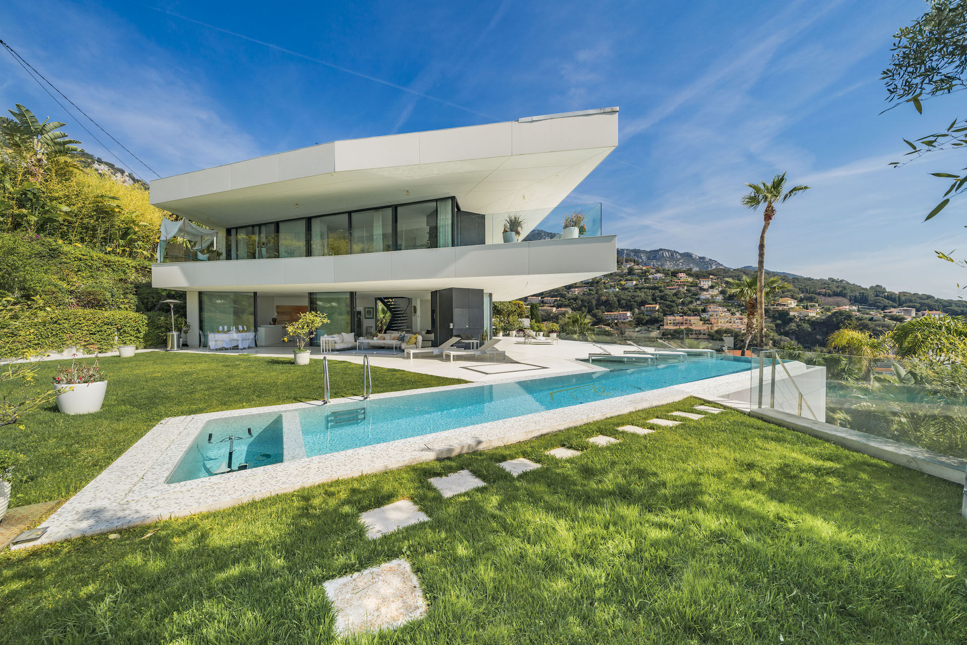 villa-octopussy-image-3