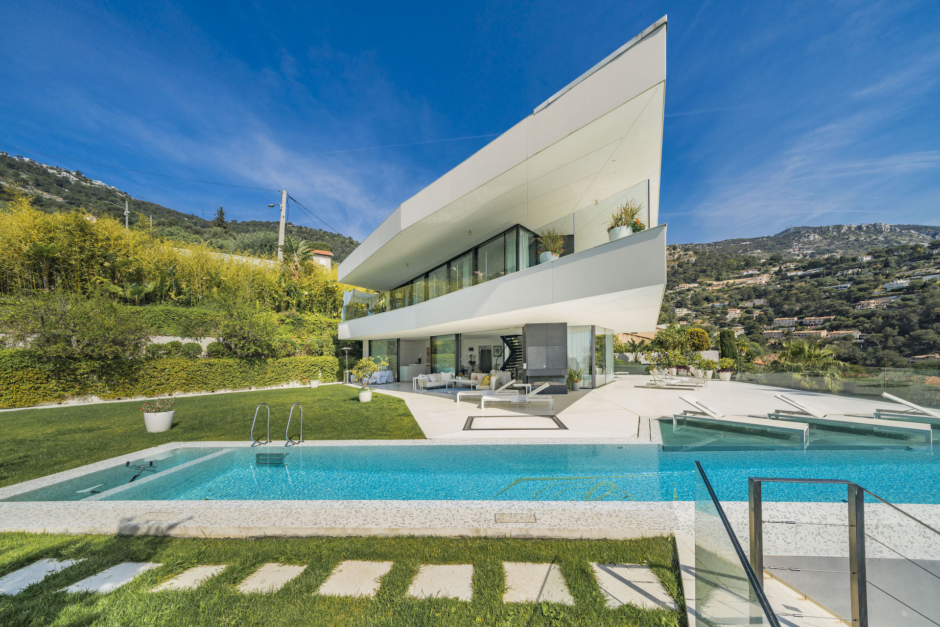villa-octopussy-image-6