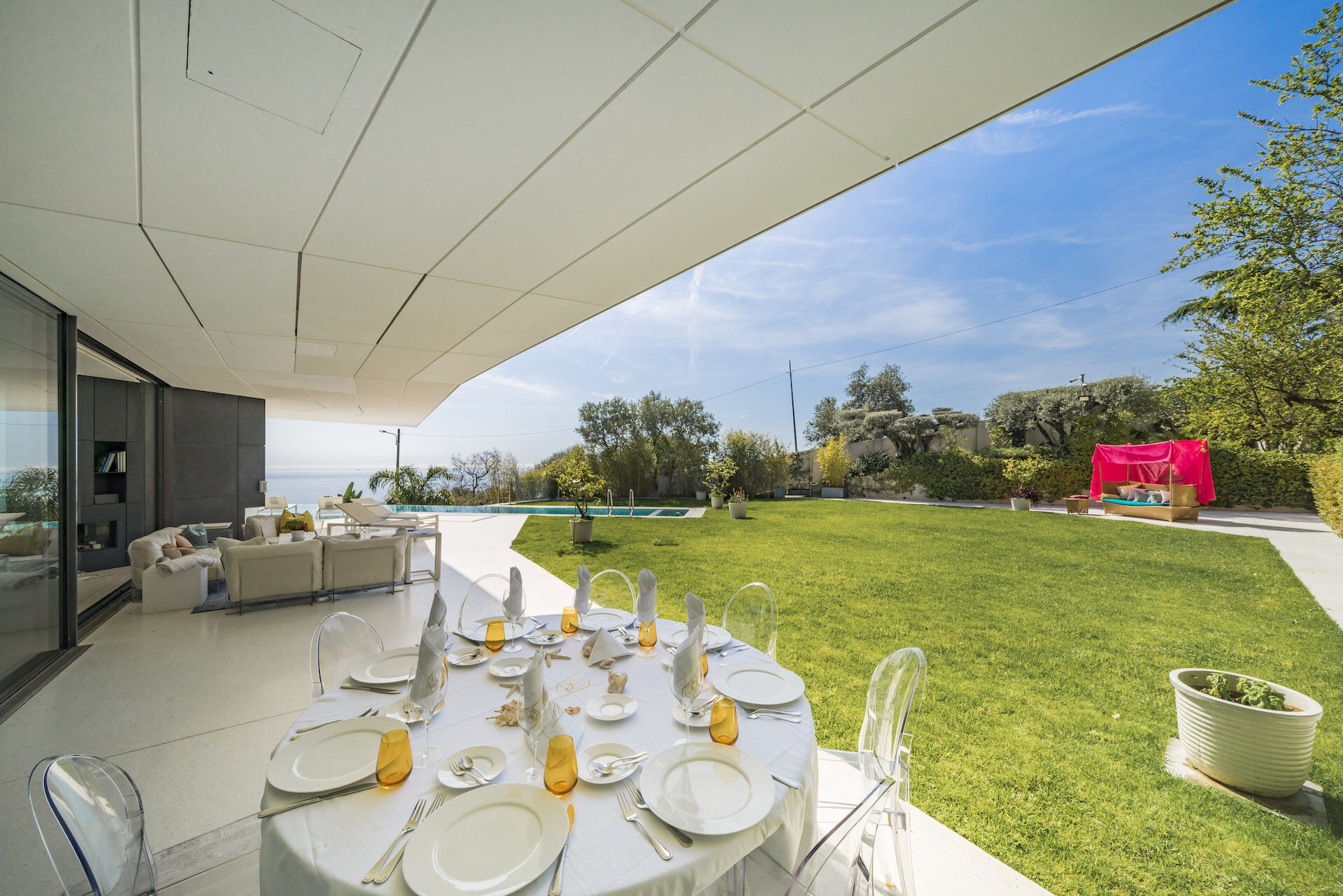 villa-octopussy-image-9