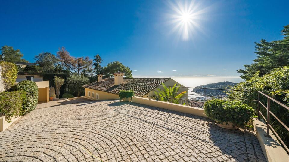 Villa Pearl Gallery Image 1