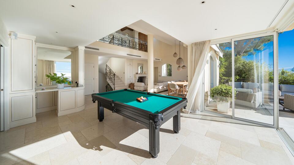 Villa Pearl Gallery Image 1