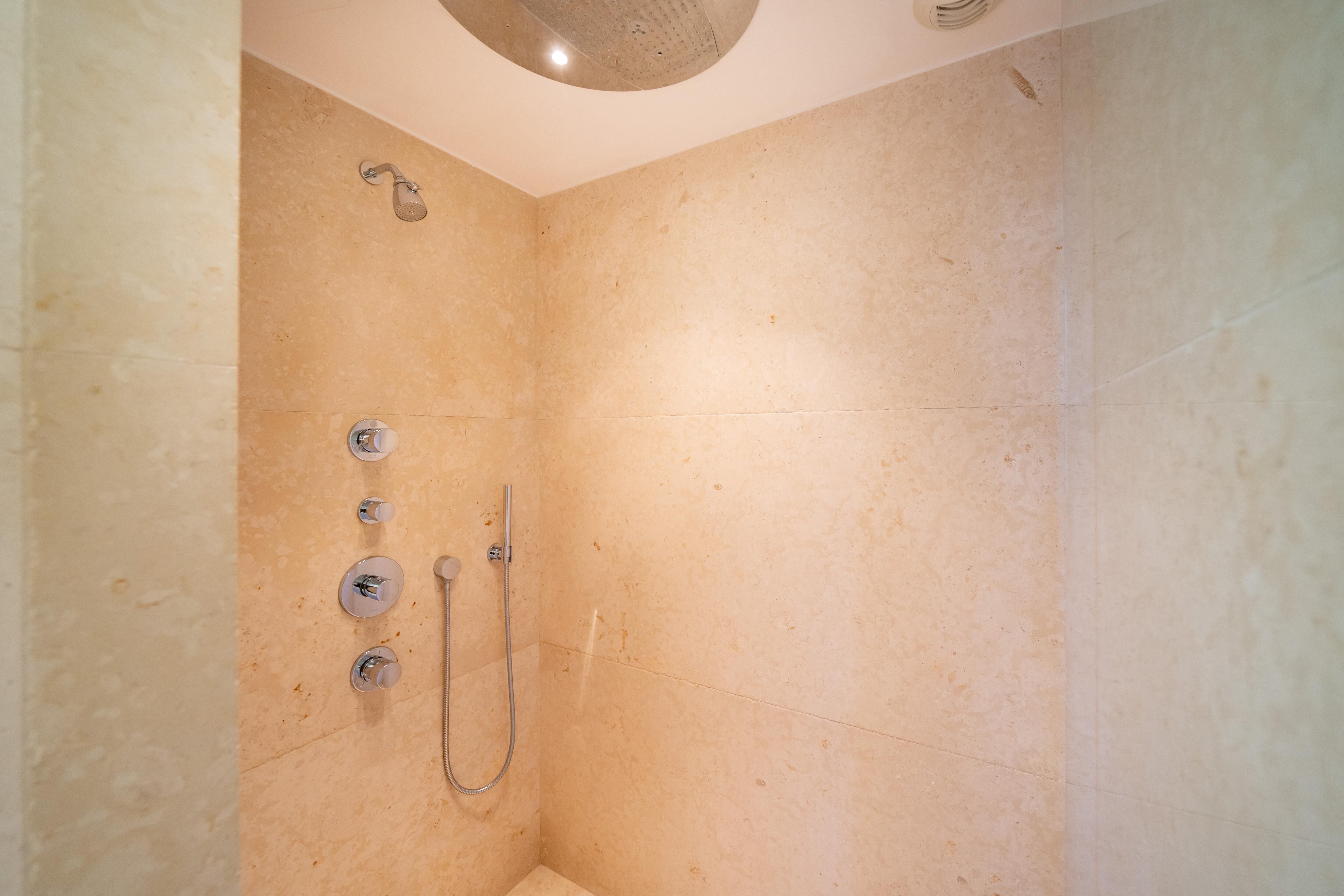 Villa Pearl Gallary Image 1