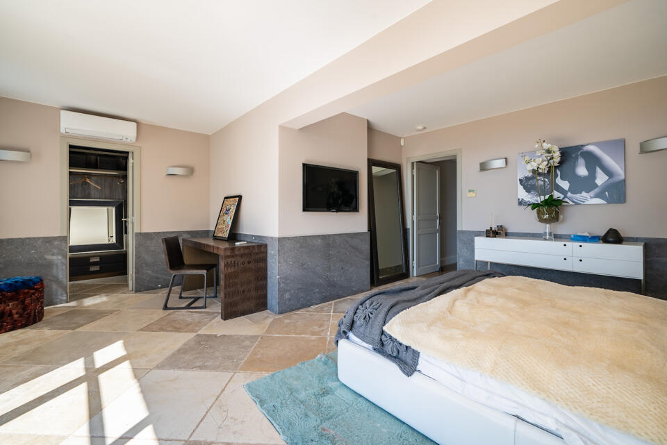 Villa Phoenix Gallery Image 1