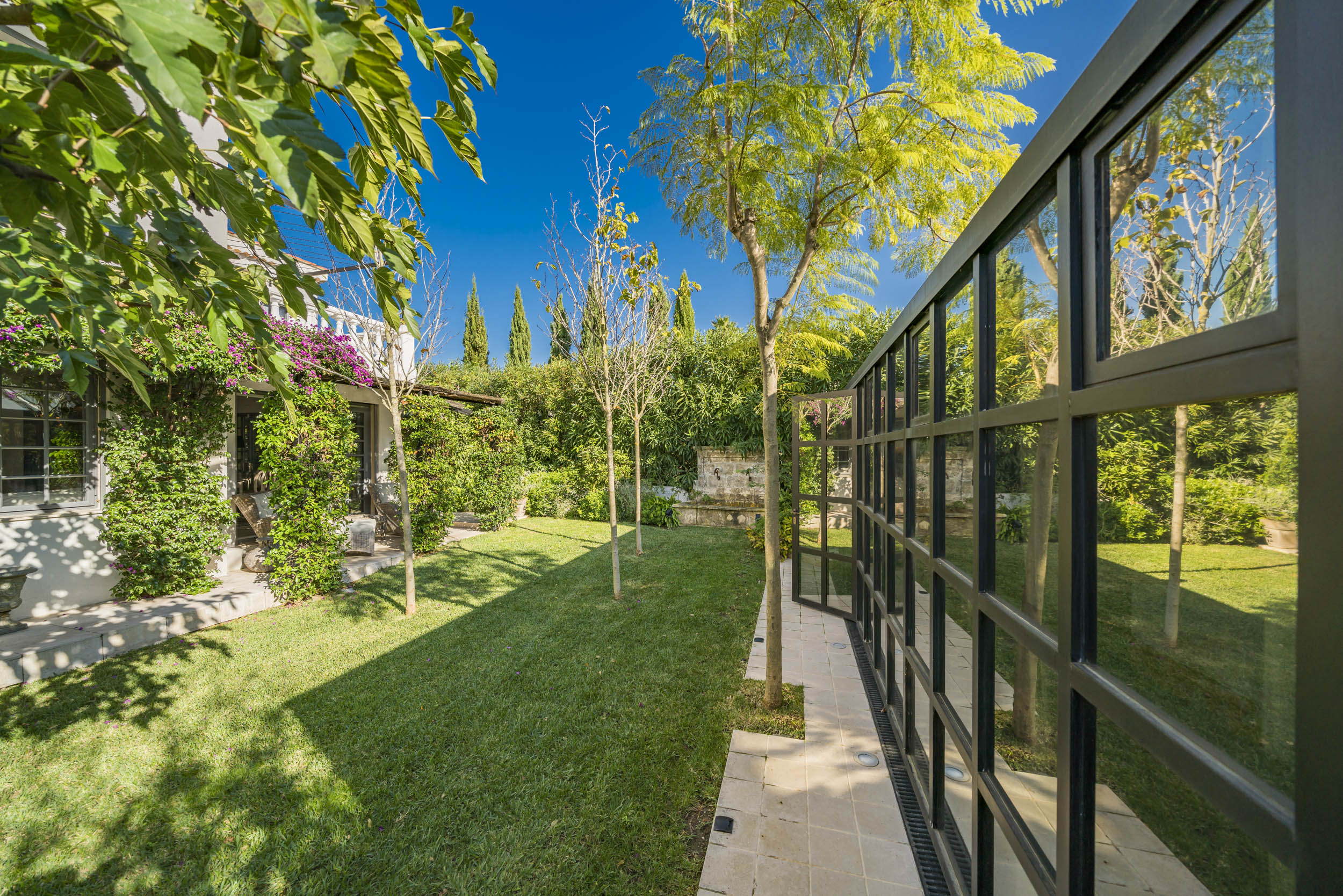 Villa Rose Gallary Image 2