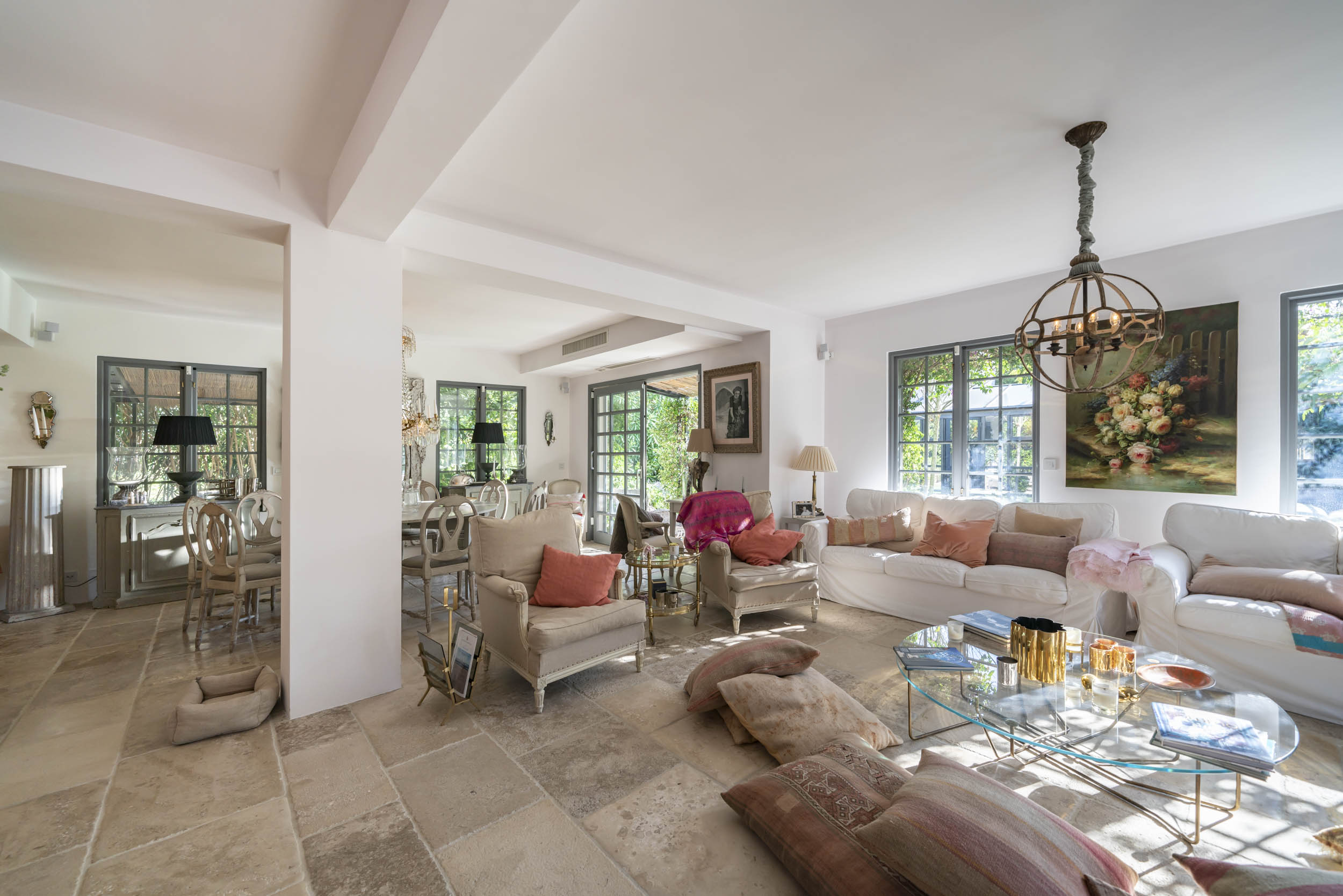 Villa Rose Gallary Image 1