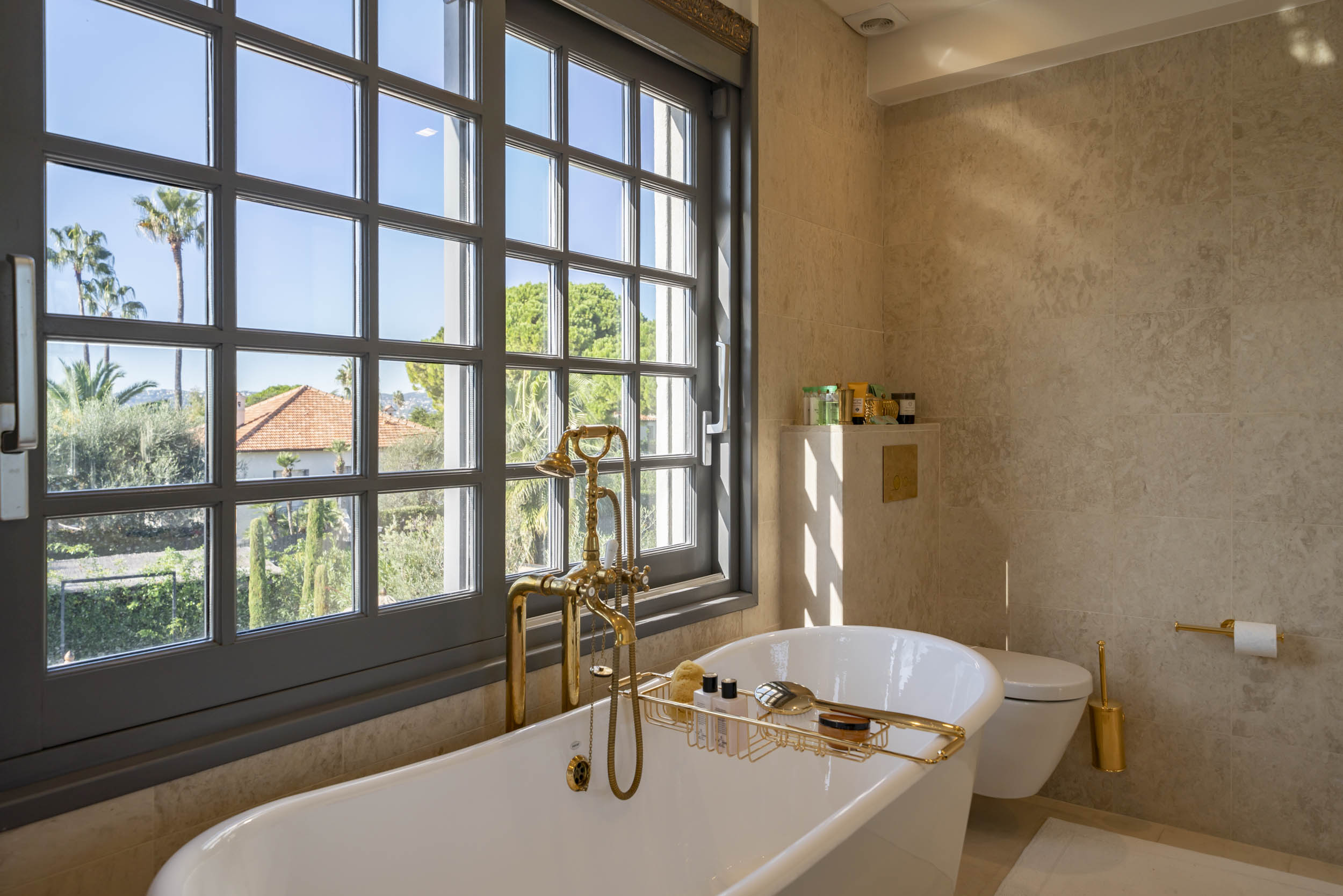 Villa Rose Gallary Image 1