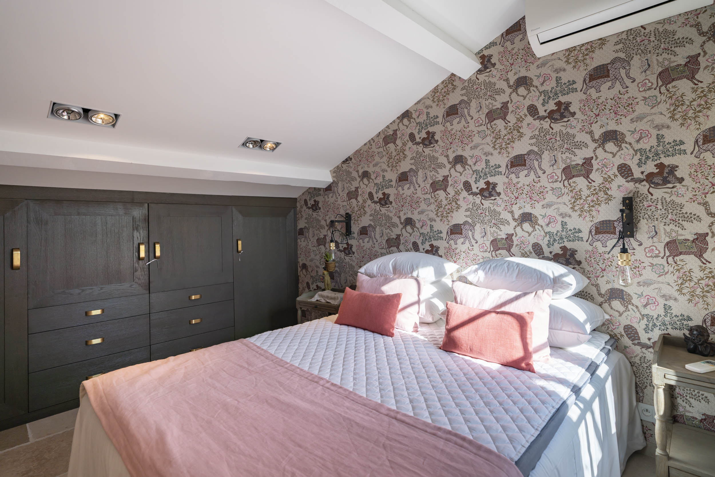 Villa Rose Gallary Image 2