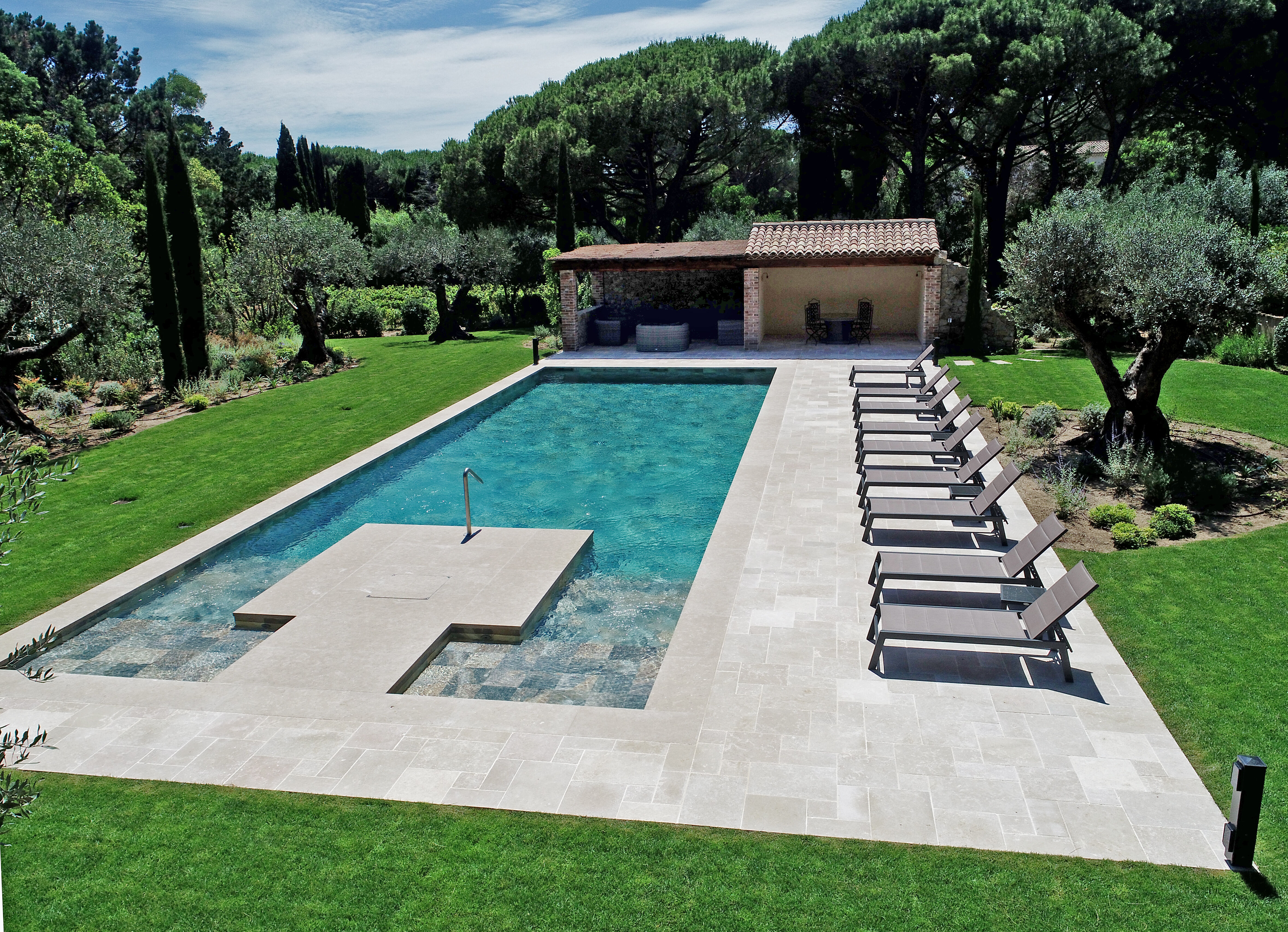 villa-thea-image-2