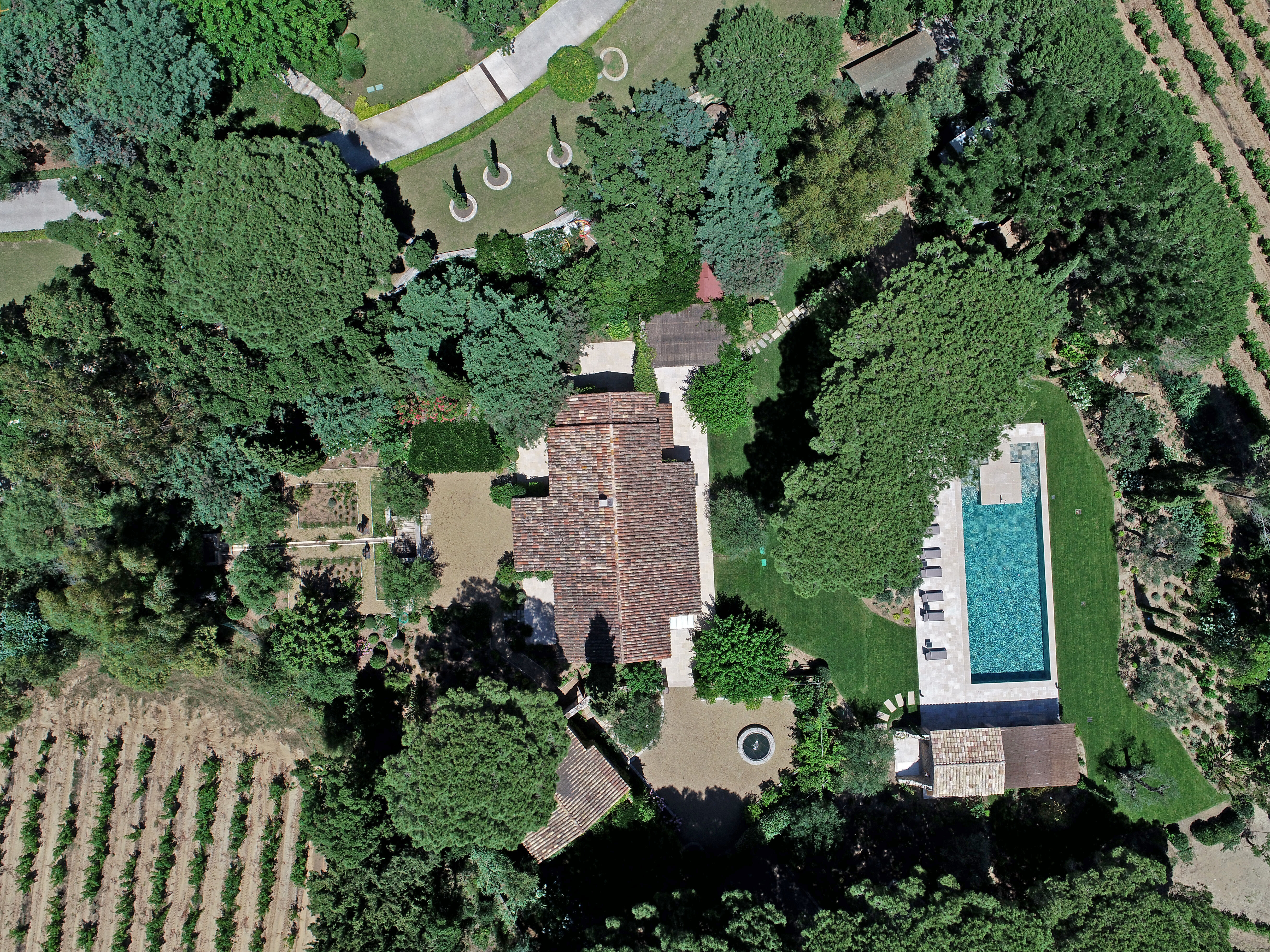 villa-thea-image-3