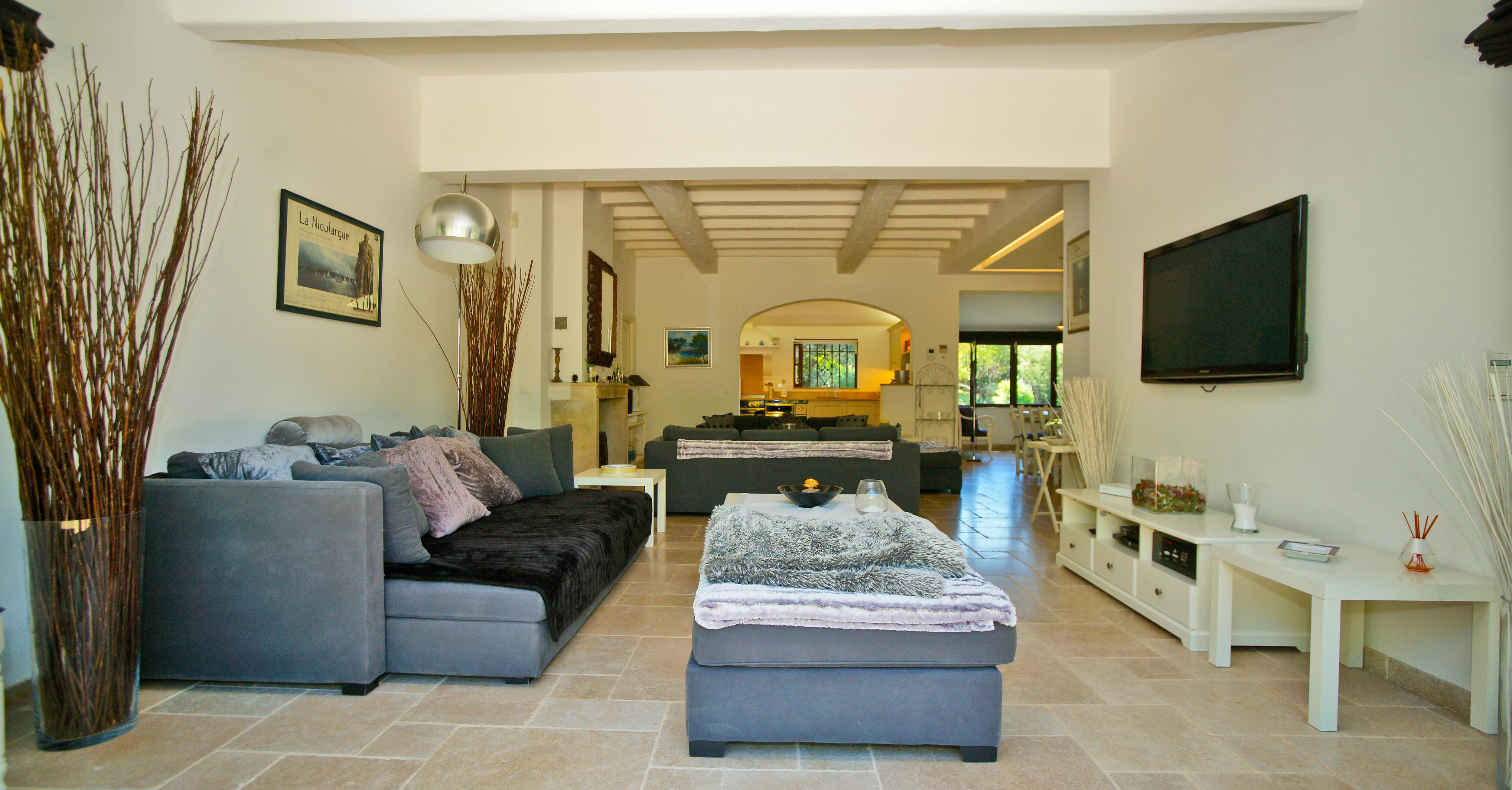 Villa Thea Gallary Image 2
