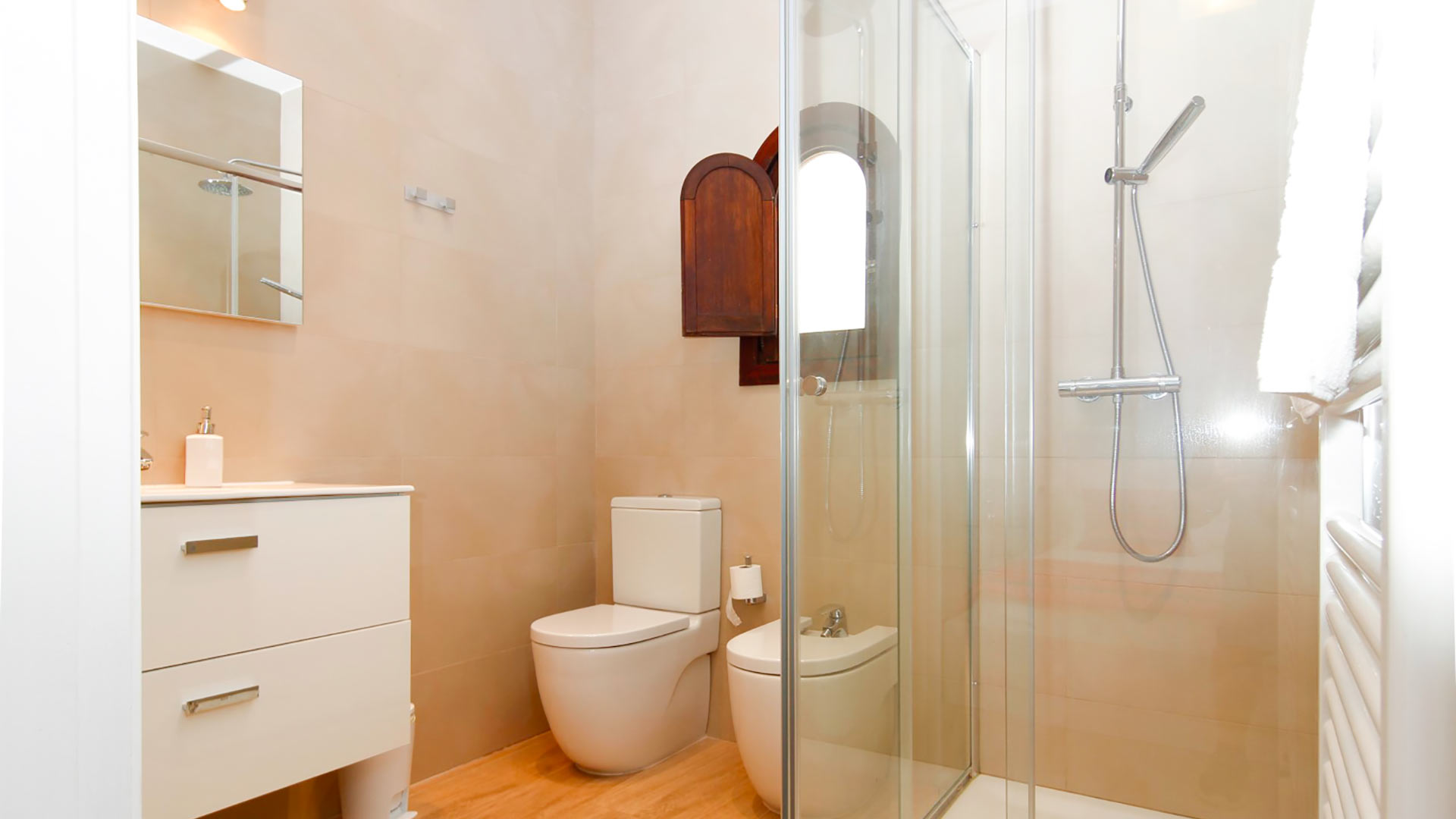 Large bathroom in Can Bab in Ibiza, a Bluemoon luxury villa rental