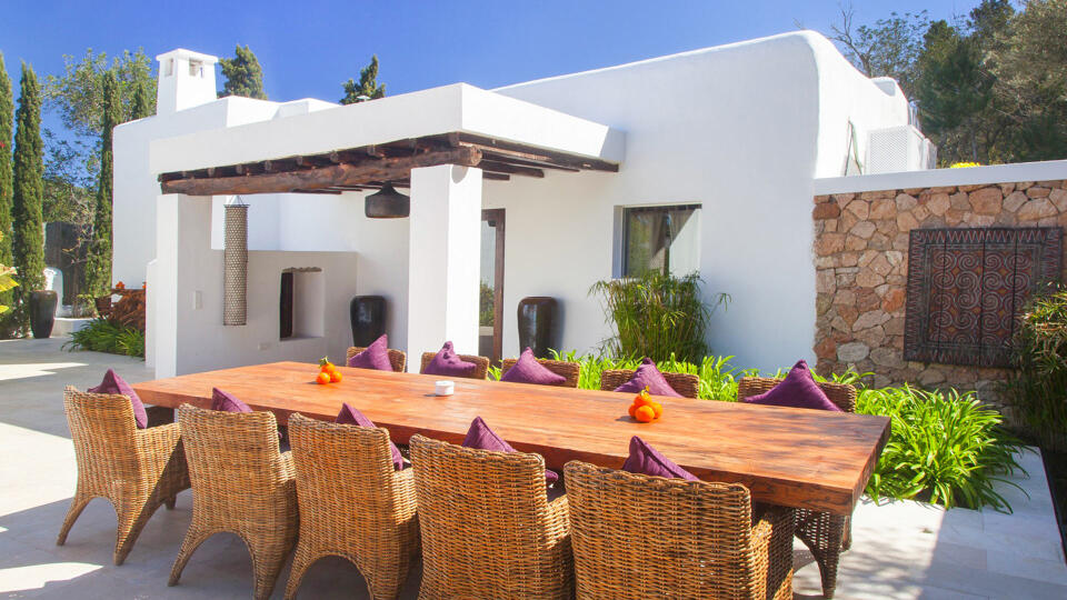 Exterior view of Can Ribes - a luxury holiday vacation villa from Bluemoon in Ibiza