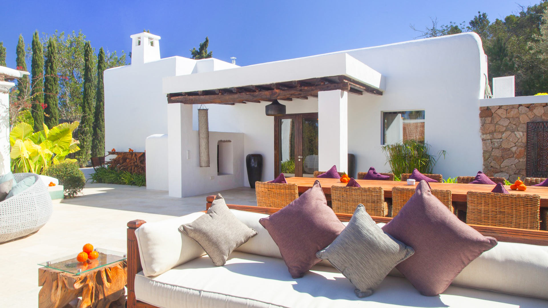 Exterior view of Can Ribes - a luxury holiday vacation villa from Bluemoon in Ibiza
