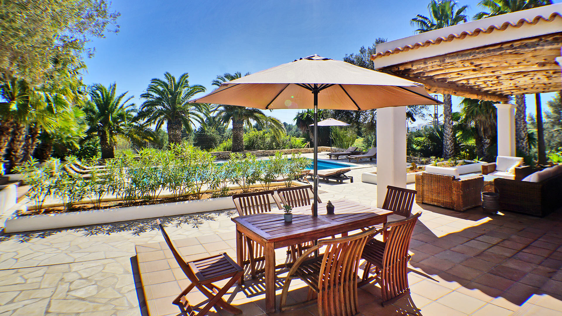 An ideal table for alfresco dining at the luxury villa rental Can Selena in Ibiza