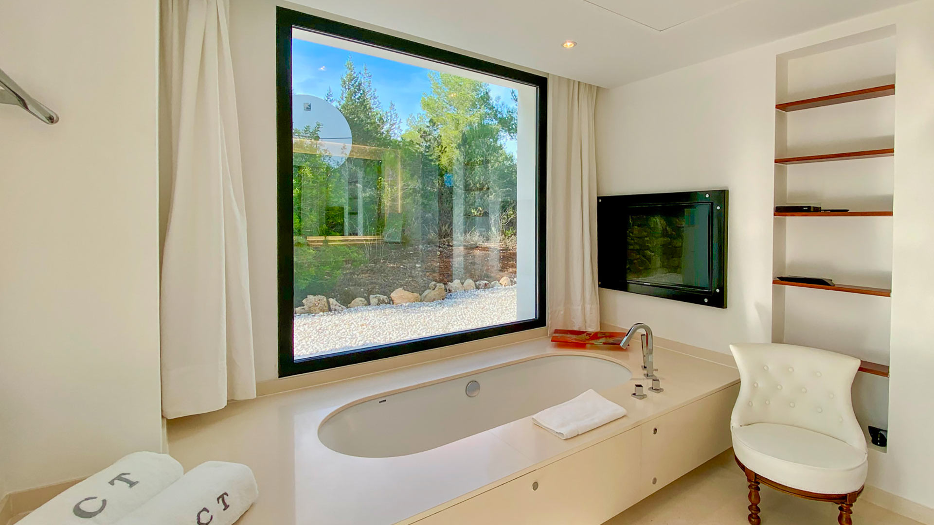 Large bathtub in one of the impressive bathrooms in Villa Casa Isa in Ibiza