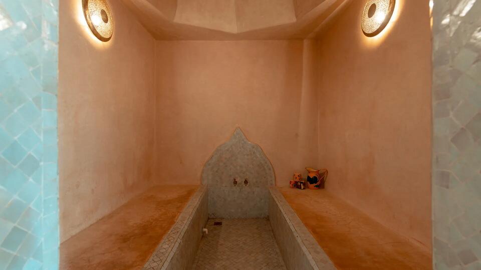 Dar Rosebud Gallery Image 5