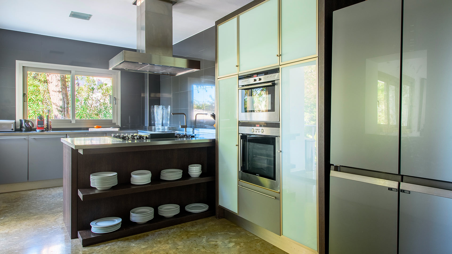 Modern kitchen appliances in Villa Fabrik