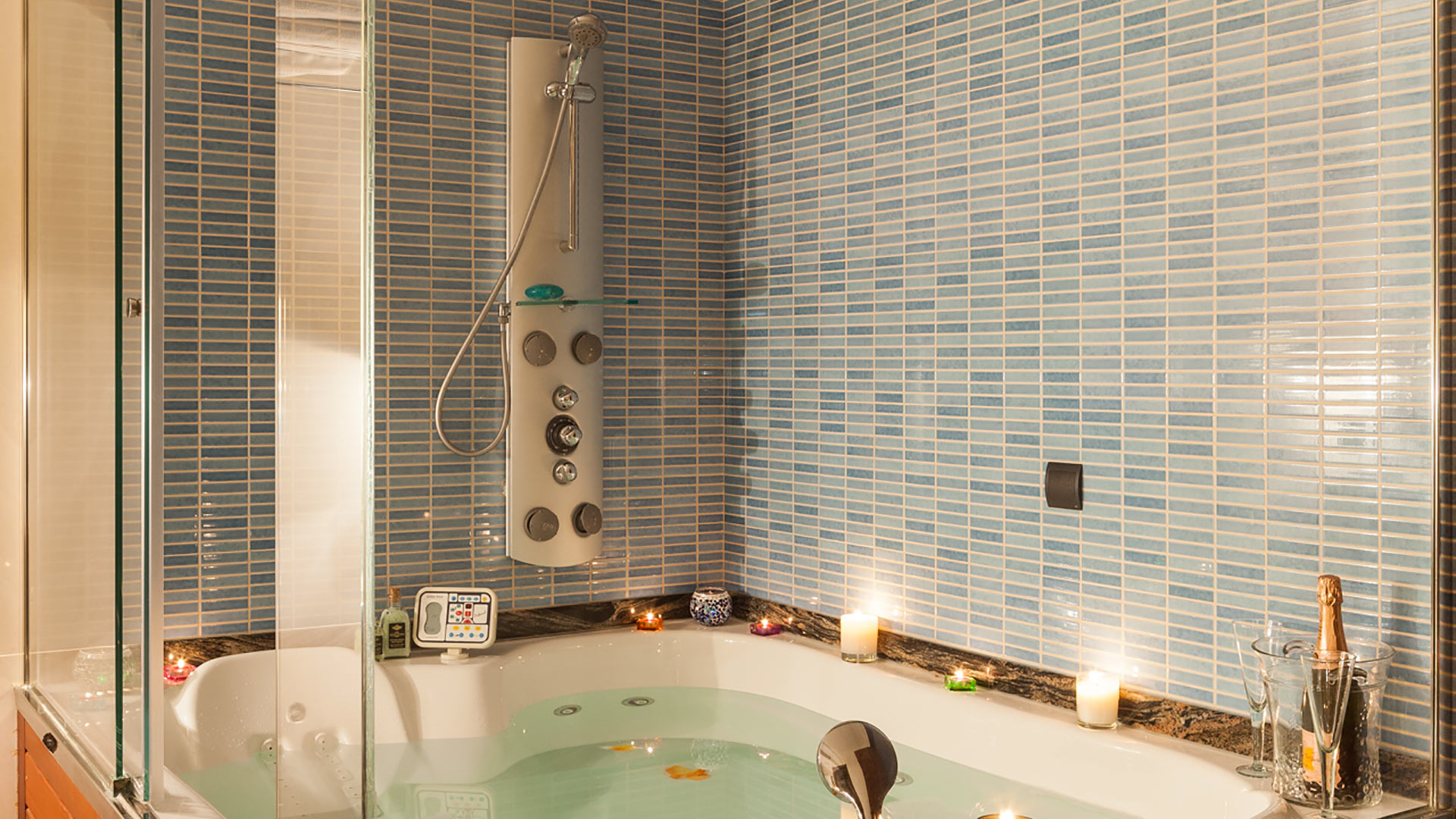 Large bath and shower at Villa Fountain Ibiza