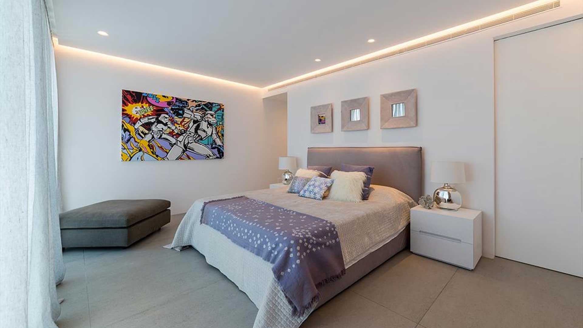 Manuaya Gallary Image 1