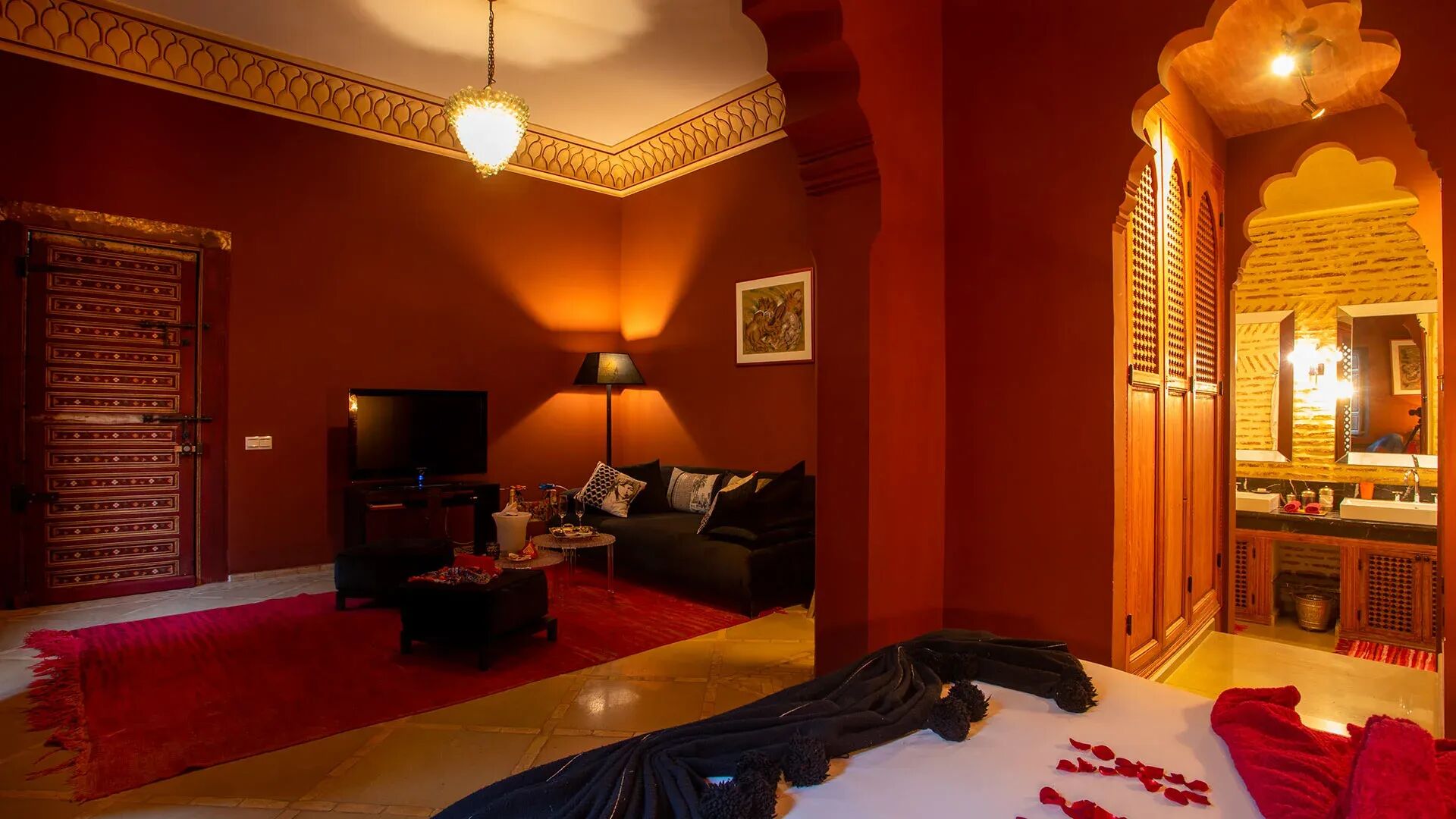 Riad Hizad Gallary Image 5