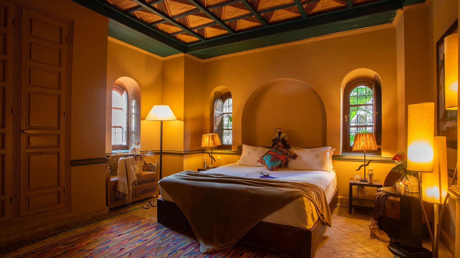 Riad Hizad Gallary Image 2