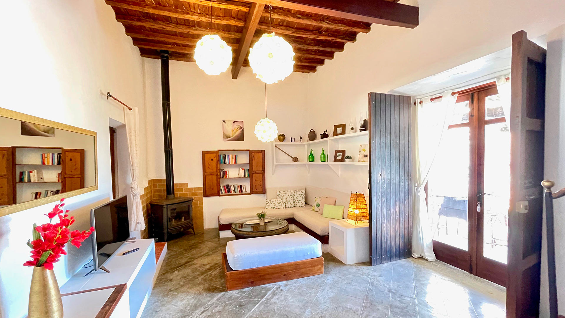 Living area at Villa Torre Pau perfect for gathering