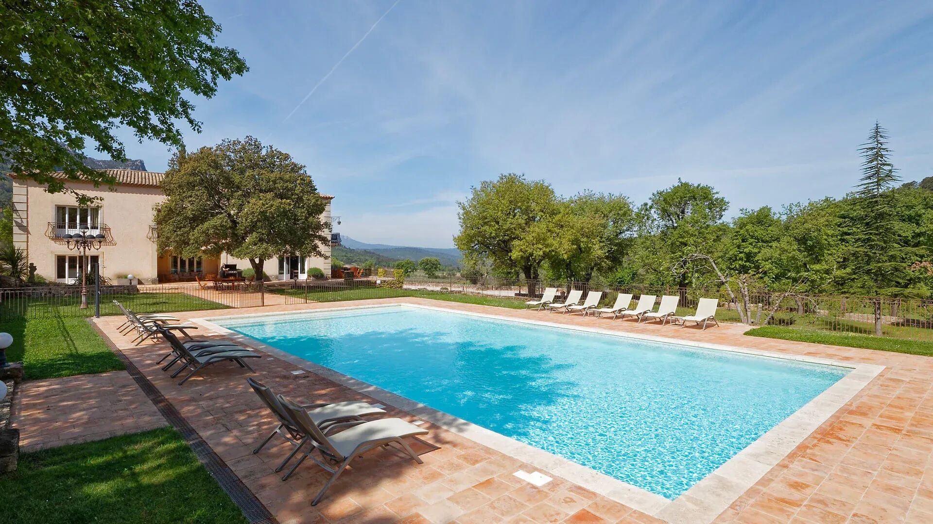 villa-enago-image-7