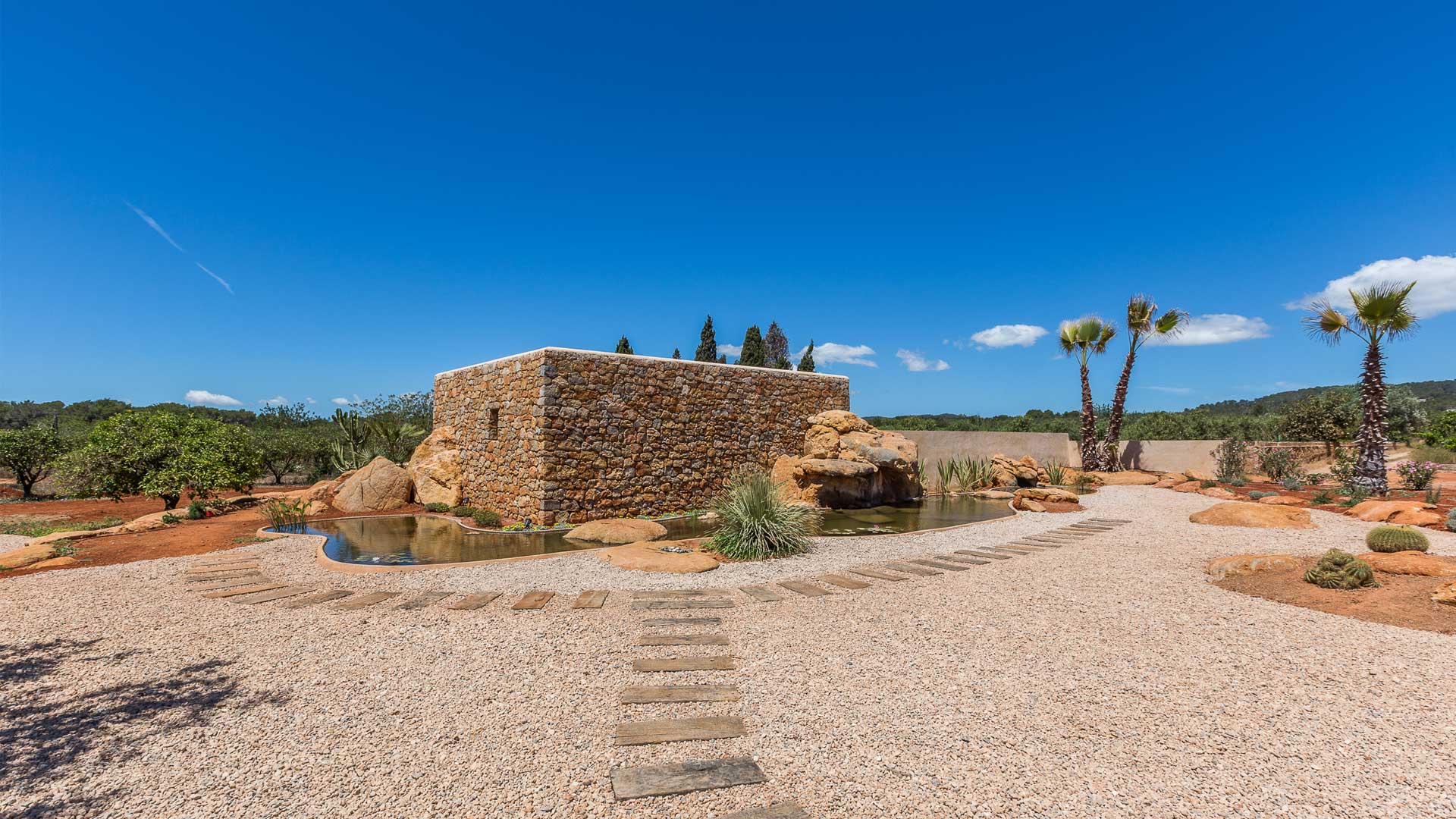 A luxury villa in a secluded spot: Villa Es Canar in Ibiza