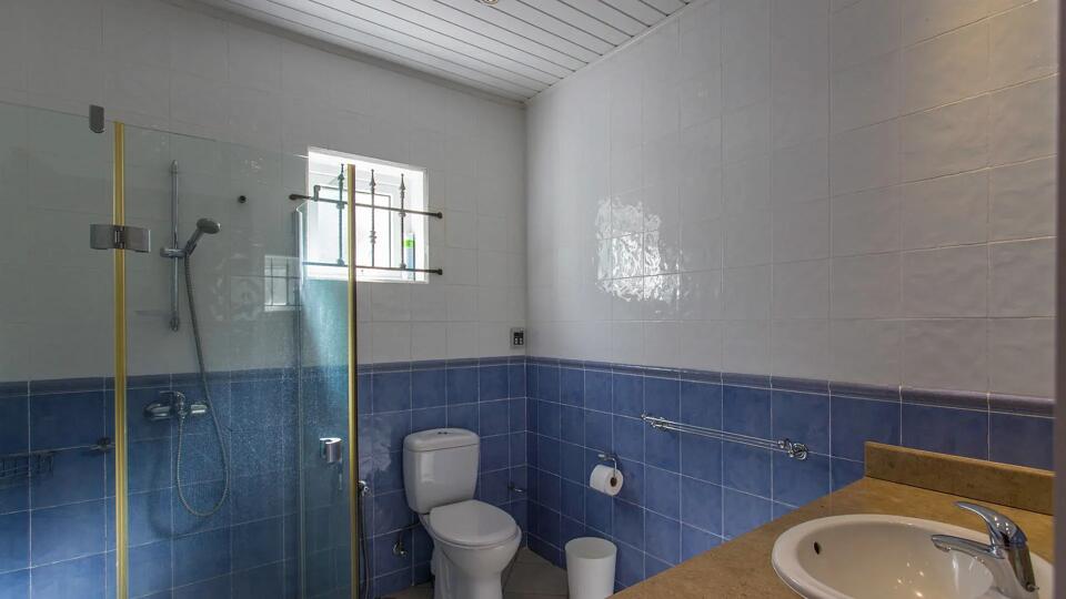 Villa Turquoise Gallery Image 5