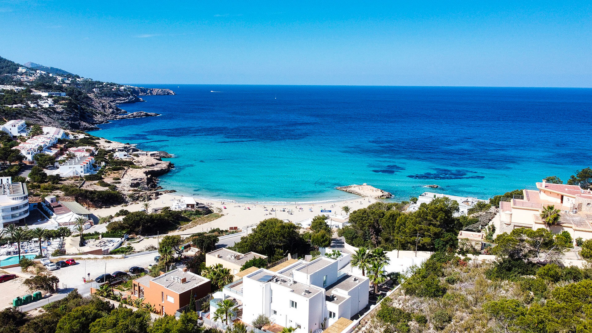 The incredible views of Villa White Beach in Ibiza with the beach and unlimited sea views