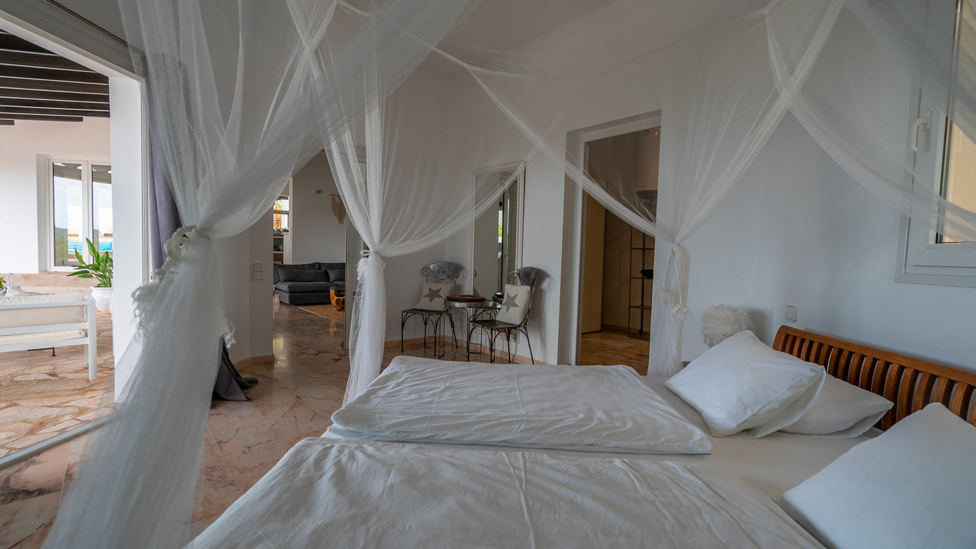 White Pink Gallary Image 1