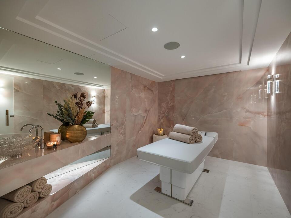 Chalet Le Blanchot Gallery Image 6